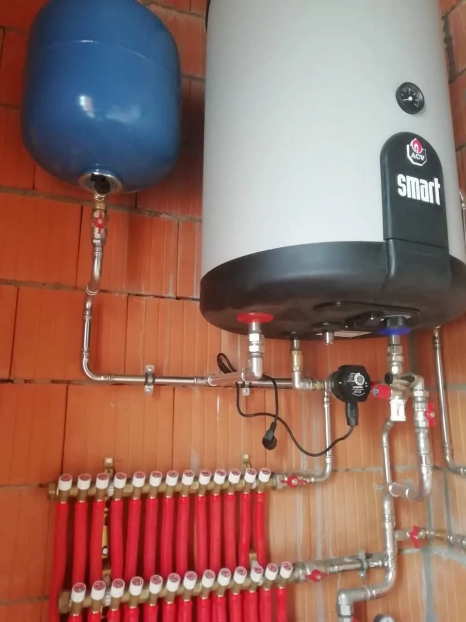 Underfloor Heating Installation in a Brick House 9