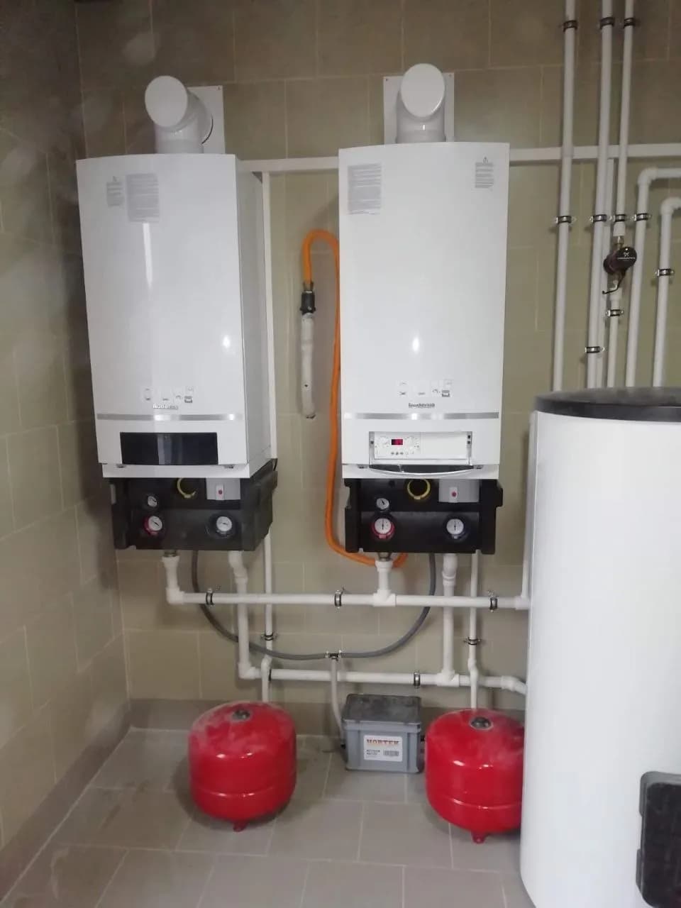 Buderus Cascade with Multi-Circuit Distribution 2