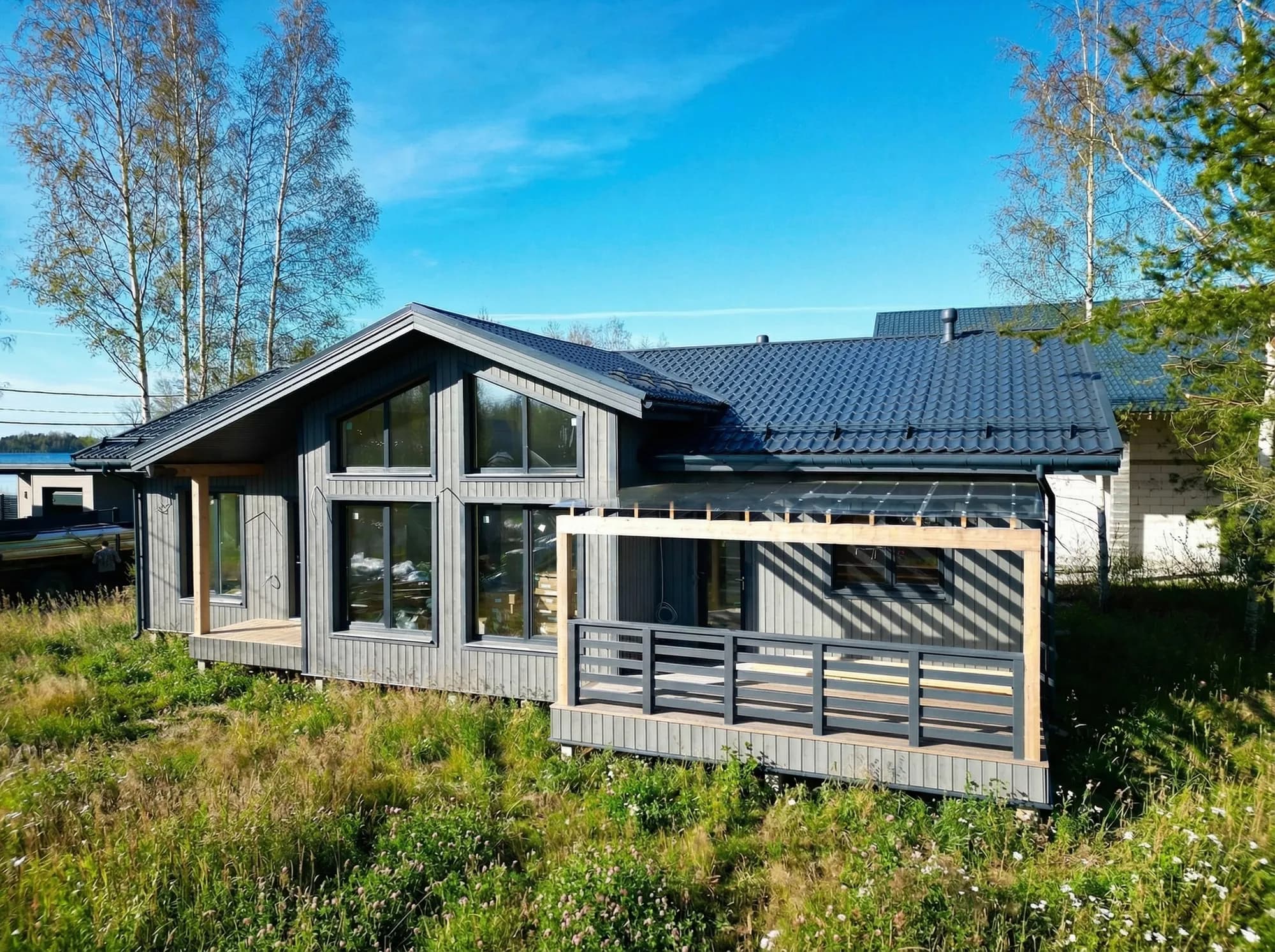 A frame house in the Otradnaya Bukhta residential village