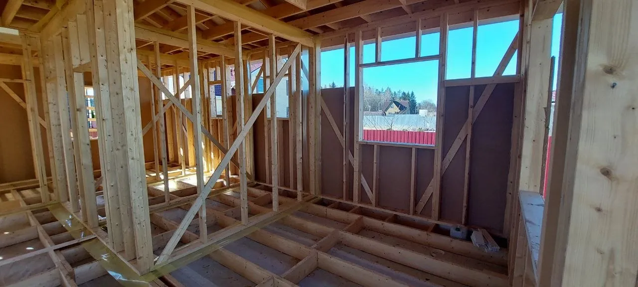 Завершаем тёплый контур каркасного дома 90 м² 4