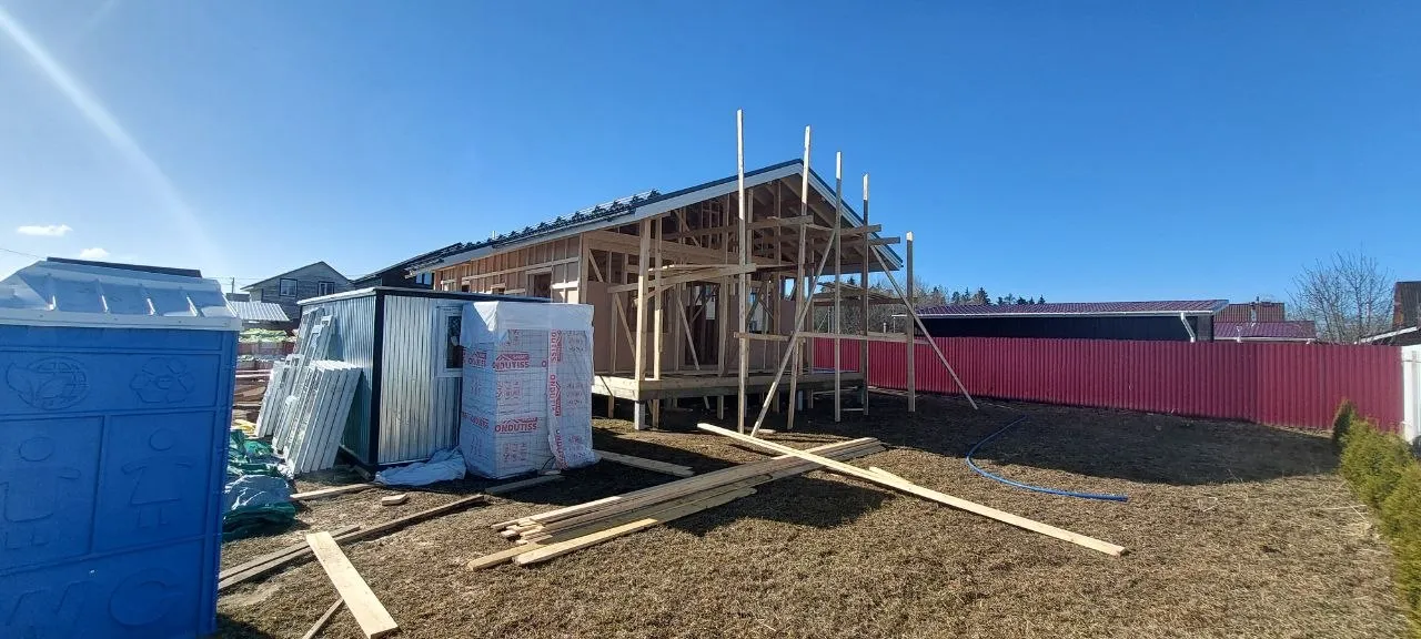 Завершаем тёплый контур каркасного дома 90 м² 9